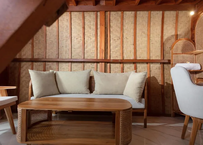 Luh Adi 1, Modern Balinese Wooden House Close To And Some Beaches